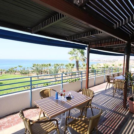 Helios Bay Hotel And Suites Klorakas Restoran gambar