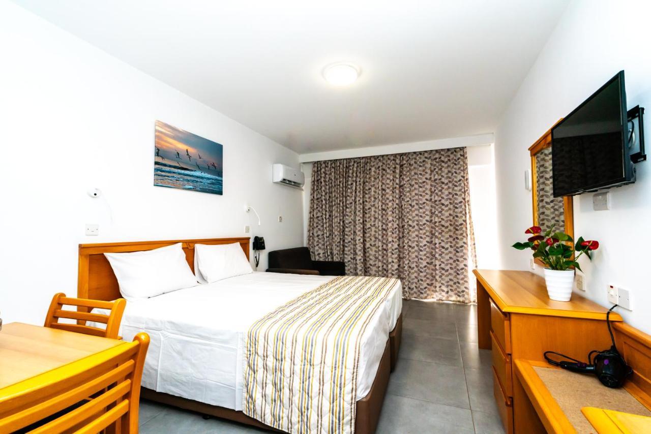 Helios Bay Hotel And Suites Klorakas Luaran gambar