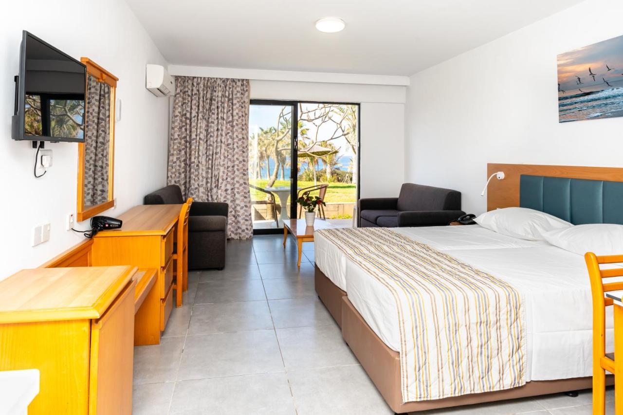 Helios Bay Hotel And Suites Klorakas Luaran gambar