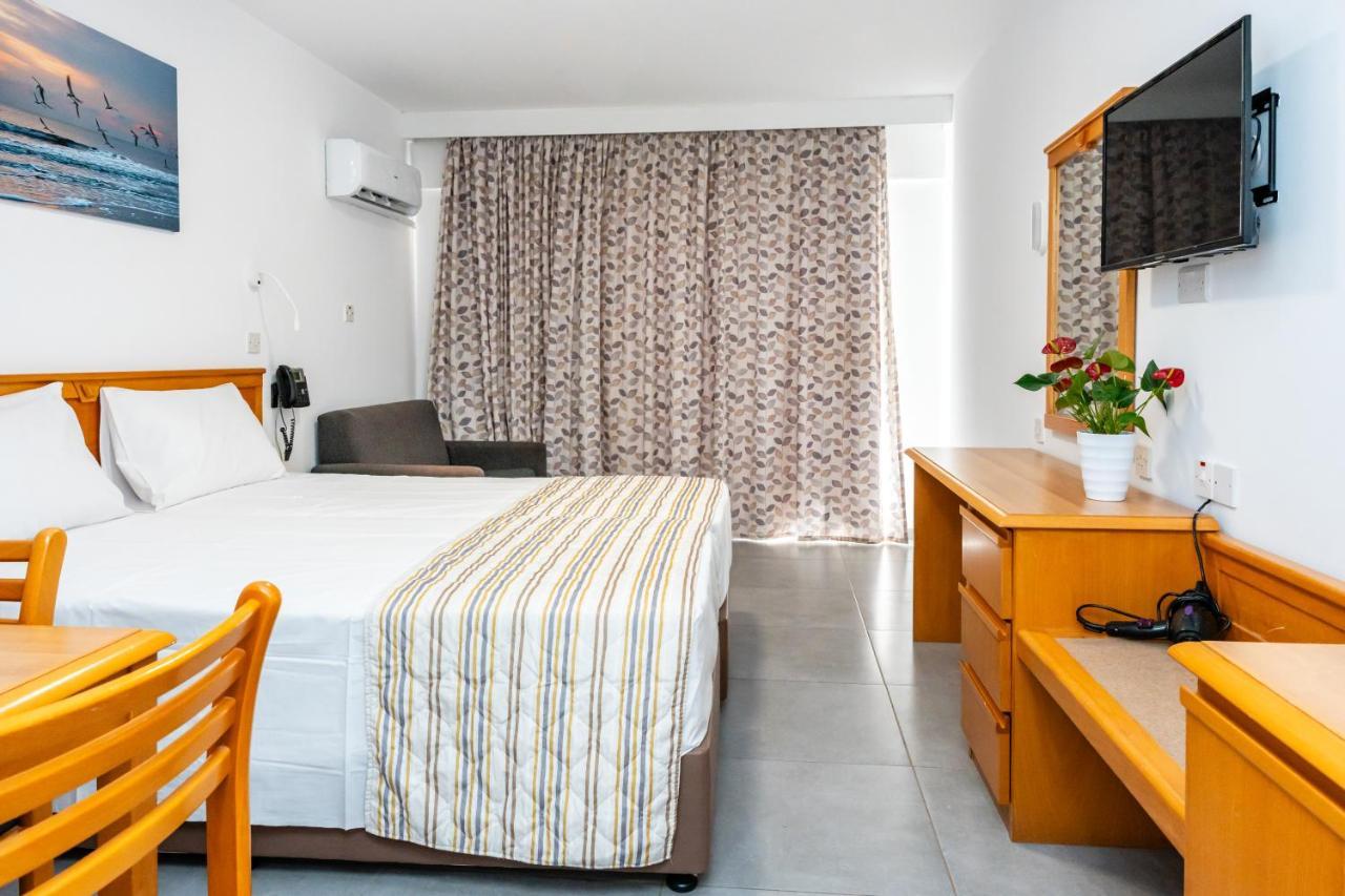 Helios Bay Hotel And Suites Klorakas Luaran gambar