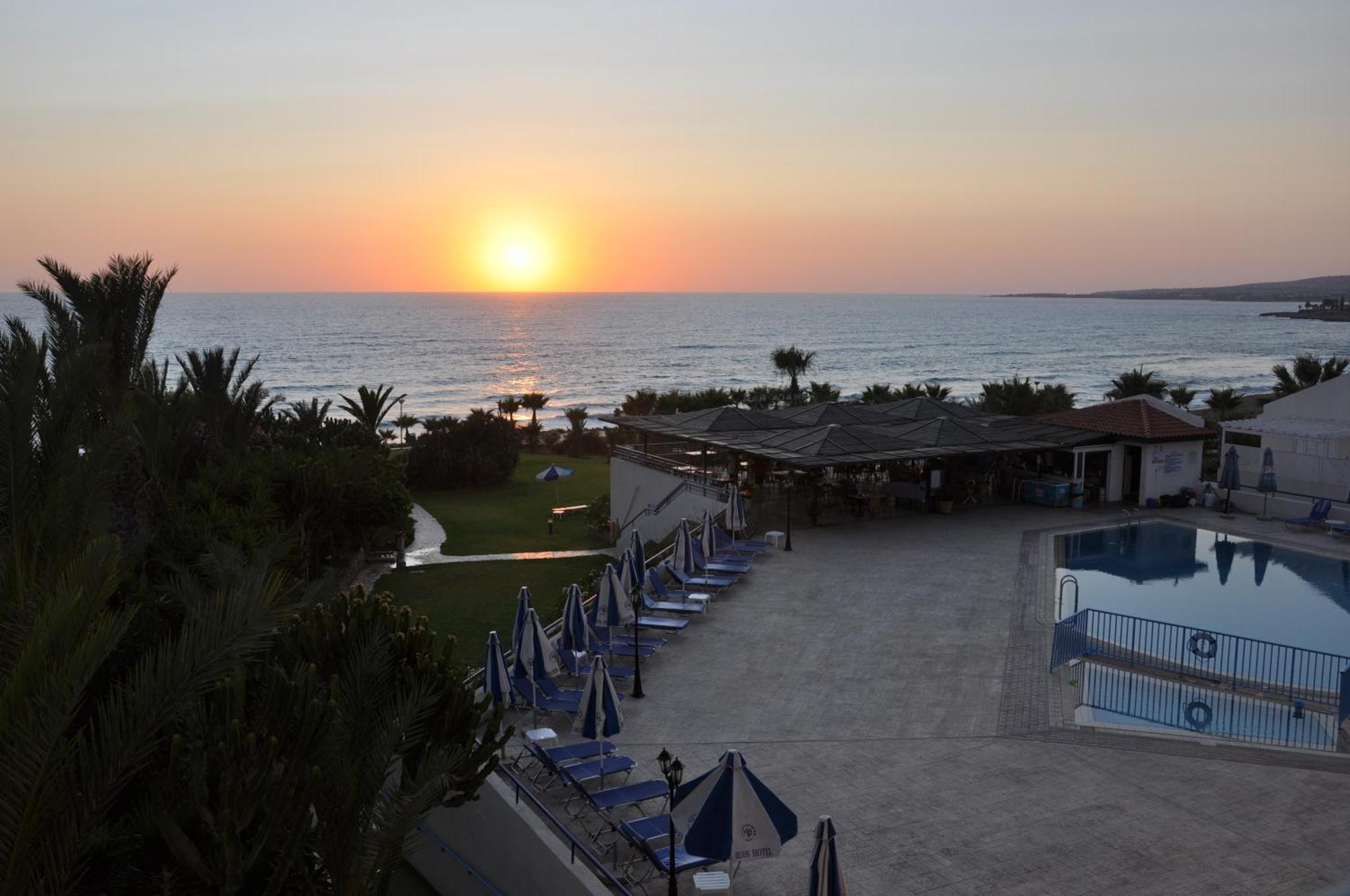 Helios Bay Hotel And Suites Klorakas Luaran gambar