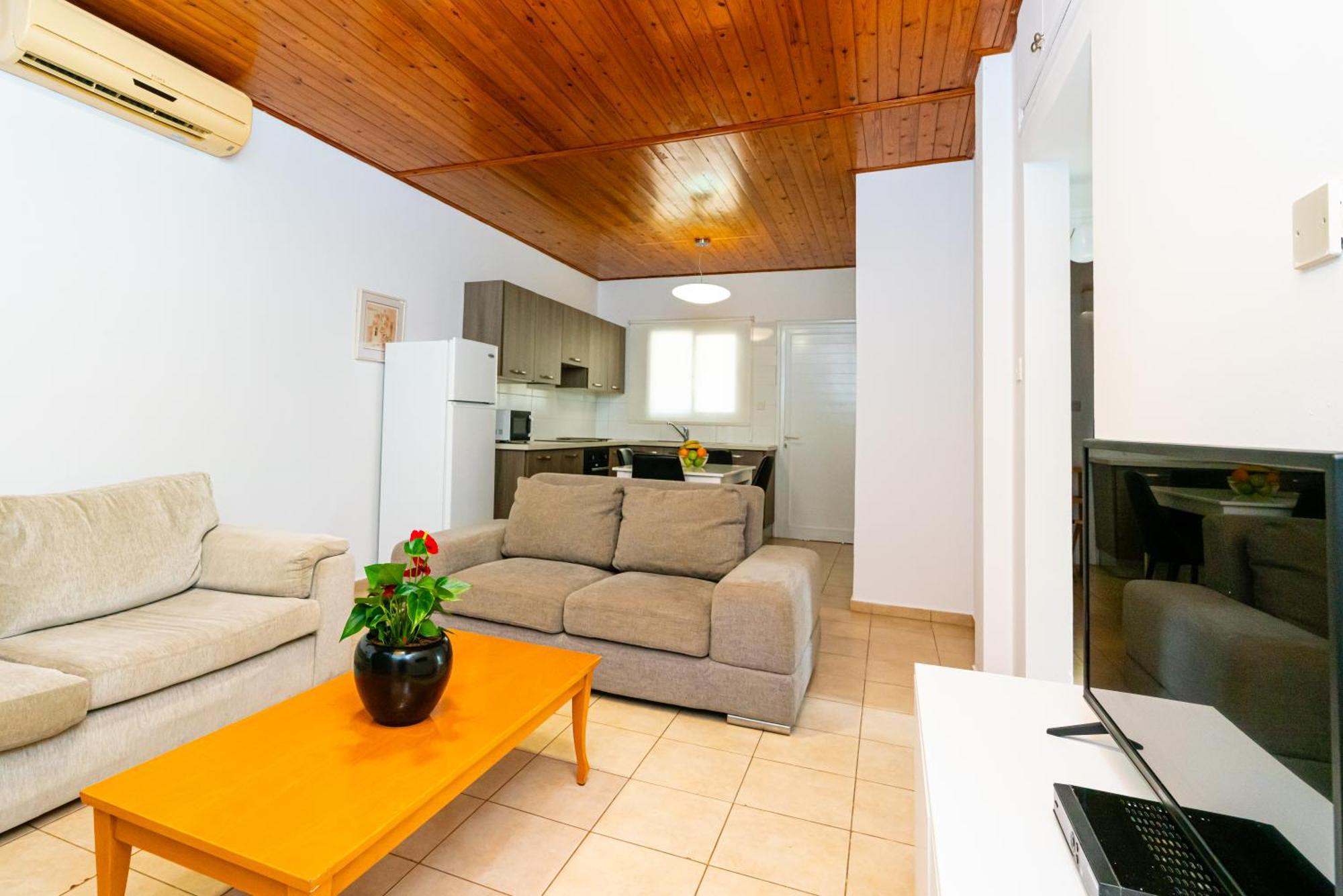 Helios Bay Hotel And Suites Klorakas Luaran gambar